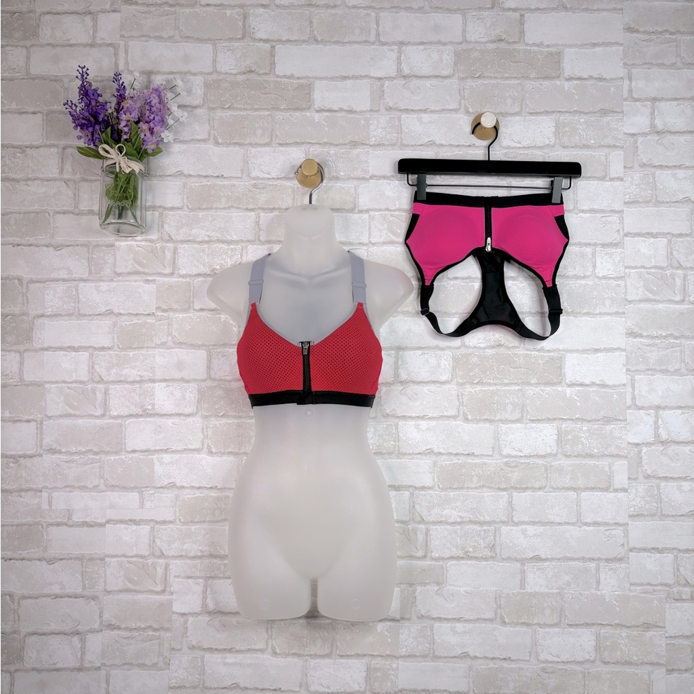 TWO Victoria Sport Featherweight Max Sports Bras Racerback Front Closure